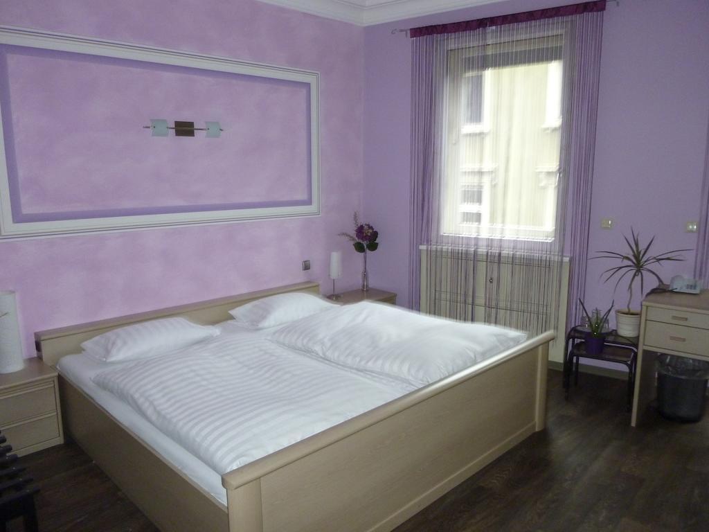 Achathotel Zum Schwan Idar-Oberstein Zimmer foto