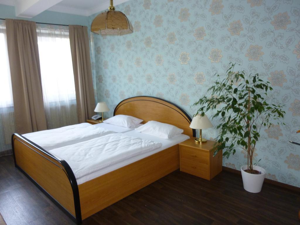 Achathotel Zum Schwan Idar-Oberstein Zimmer foto